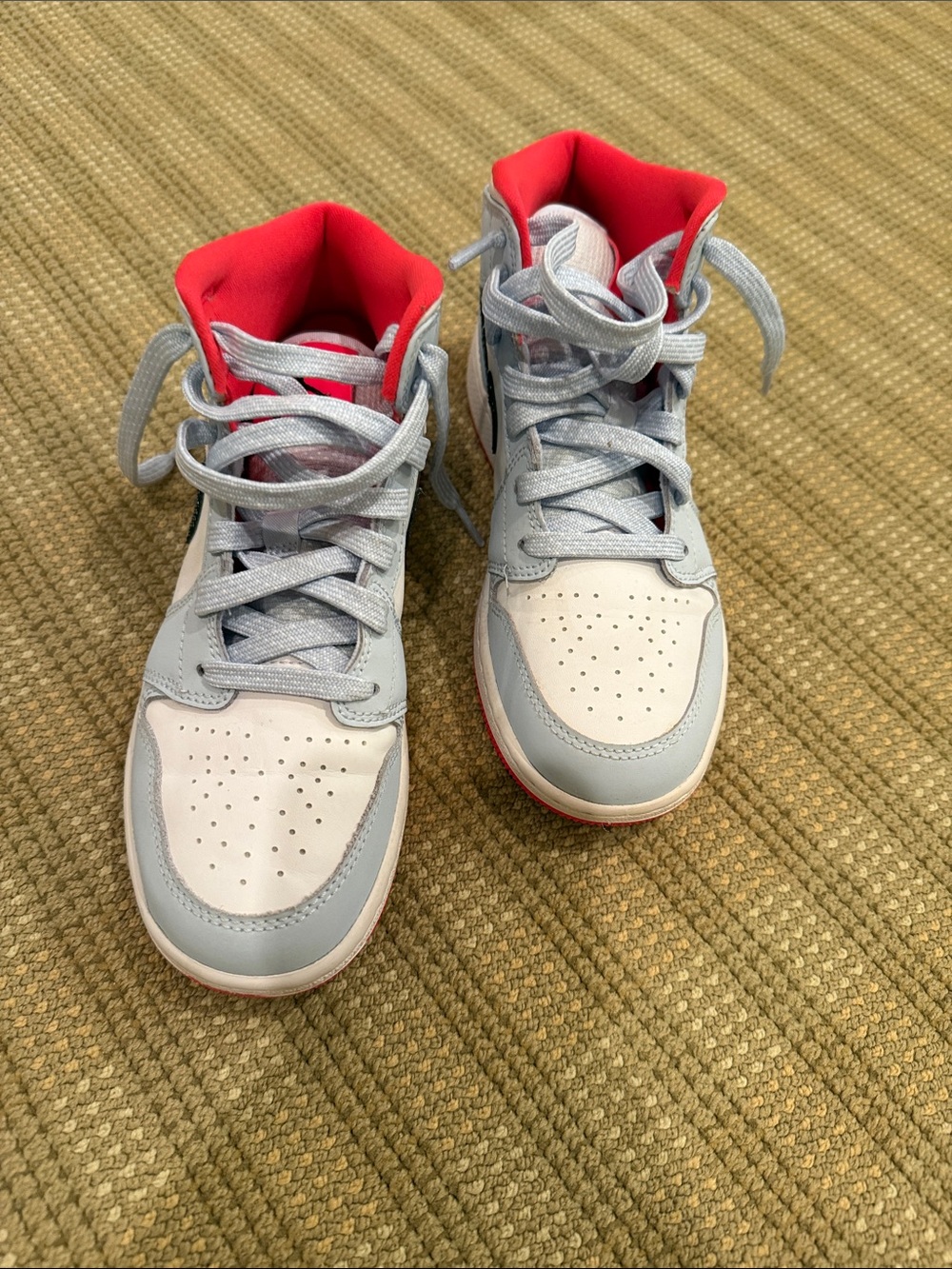 Jordan Kids High-Top Sneakers in Light Gray and Red